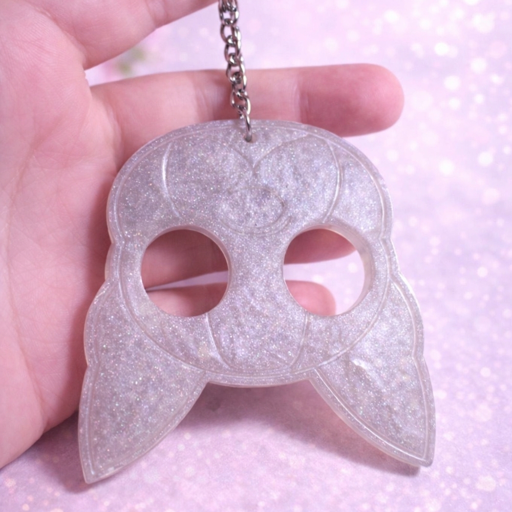 Handmade Resin Silver Glitter Cat Safety Keychain